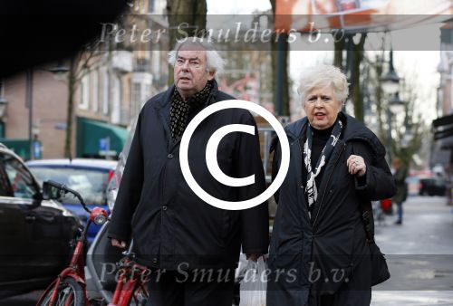 Amsterdam 13 januari 2013
Joop v Zijl met zijn vrouw op de cornelis schuytstraat.