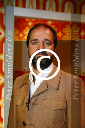 Haarlem 12 januari 2013
Premiere Liefde Half om Halfï¿½
metHenriï¿½tte Tol, Rick Engelkes, Kees Boot, Lone van Roosendaal, Camilla Siegertz en Jelle de Jong in de schouwburg van Haarlem.