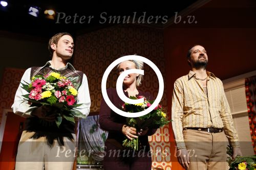 Haarlem 12 januari 2013
Premiere Liefde Half om Halfï¿½
metHenriï¿½tte Tol, Rick Engelkes, Kees Boot, Lone van Roosendaal, Camilla Siegertz en Jelle de Jong in de schouwburg van Haarlem.
