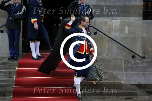 Amsterdam 15 januari 2014
Nieuwjaarsreceptie Koning Willem Alexander en Koningin Maxima in het paleis op de dam. Kleding en tas prinses Beatrix