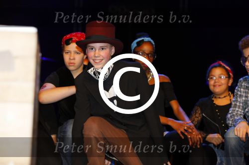 Amsterdam 13 januari 2013
Guus Meeuwis stelt twee liedjes beschikbaar voor de musical op school voor warchild. Presentatie was in Carre.