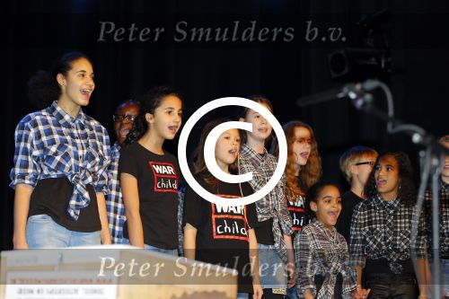 Amsterdam 13 januari 2013
Guus Meeuwis stelt twee liedjes beschikbaar voor de musical op school voor warchild. Presentatie was in Carre.