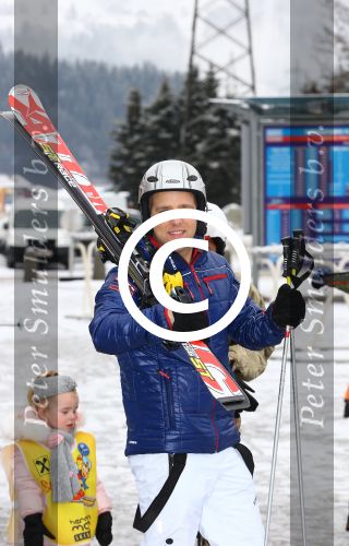 Flauchau (Ooostenrijk), 21 Januari 2014
Wintersport met Vinzzent, Frans Duijts, Django Wagner, Wolter Kroes, Nick Nielsen, Henk Dissel, Rene Schuurmans, Wesley Klein, Yes-R en Charly Luske
Foto Peter Smulders BV.
