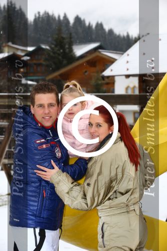 Flauchau (Ooostenrijk), 21 Januari 2014
Wintersport met Vinzzent, Frans Duijts, Django Wagner, Wolter Kroes, Nick Nielsen, Henk Dissel, Rene Schuurmans, Wesley Klein, Yes-R en Charly Luske
Foto Peter Smulders BV.