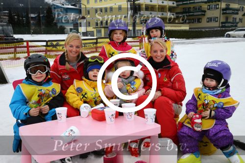 Flauchau (Ooostenrijk), 21 Januari 2014
Wintersport met Vinzzent, Frans Duijts, Django Wagner, Wolter Kroes, Nick Nielsen, Henk Dissel, Rene Schuurmans, Wesley Klein, Yes-R en Charly Luske
Foto Peter Smulders BV.