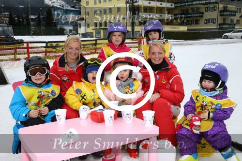 Flauchau (Ooostenrijk), 21 Januari 2014
Wintersport met Vinzzent, Frans Duijts, Django Wagner, Wolter Kroes, Nick Nielsen, Henk Dissel, Rene Schuurmans, Wesley Klein, Yes-R en Charly Luske
Foto Peter Smulders BV.