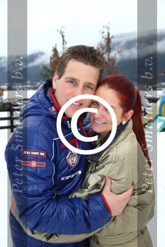 Flauchau (Ooostenrijk), 21 Januari 2014
Wintersport met Vinzzent, Frans Duijts, Django Wagner, Wolter Kroes, Nick Nielsen, Henk Dissel, Rene Schuurmans, Wesley Klein, Yes-R en Charly Luske
Foto Peter Smulders BV.