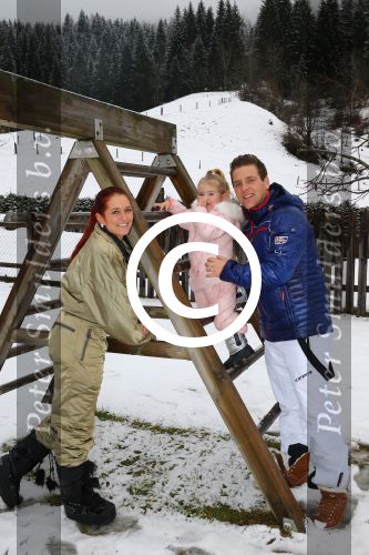 Flauchau (Ooostenrijk), 21 Januari 2014
Wintersport met Vinzzent, Frans Duijts, Django Wagner, Wolter Kroes, Nick Nielsen, Henk Dissel, Rene Schuurmans, Wesley Klein, Yes-R en Charly Luske
Foto Peter Smulders BV.