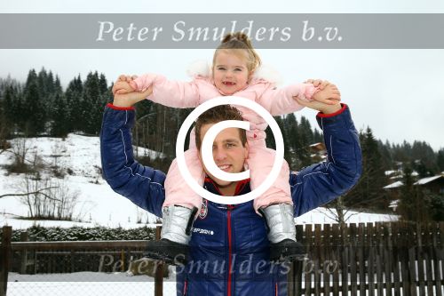 Flauchau (Ooostenrijk), 21 Januari 2014
Wintersport met Vinzzent, Frans Duijts, Django Wagner, Wolter Kroes, Nick Nielsen, Henk Dissel, Rene Schuurmans, Wesley Klein, Yes-R en Charly Luske
Foto Peter Smulders BV.