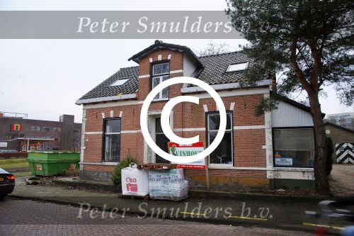 Apeldoorn 19 januari 2015
Melisa v d Meyde en Andy in haar salon en bij hun nieuwe huis. Melisa heeft voortaan de sizero van tamara Elbaz.