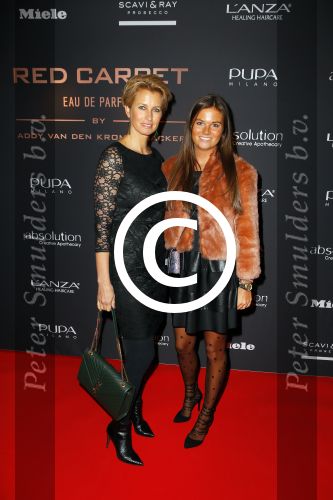 Laren 24 januari 2015
Modeshow Addy v d Krommenacker in de singer in laren
Anouk Smulders met haar stylist Manon de Boer