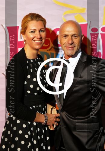 Breda 1 februari 2015
Premiere Heerlijk duurt het langst in het chasse theater.
Arnoud Pleket met vrouw