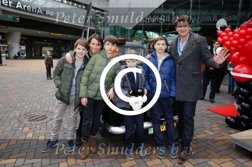Amsterdam 8 februari 2015
Premiere Paddington in Pathe Arena met stemmencast Beau v Erven Dorens en Lange Frans.
Beau met zijn vrouw Selly en hun kinderen