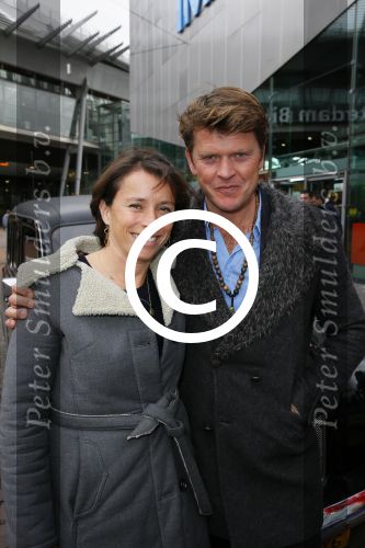 Amsterdam 8 februari 2015
Premiere Paddington in Pathe Arena met stemmencast Beau v Erven Dorens en Lange Frans.
Beau met zijn vrouw Selly en hun kinderen