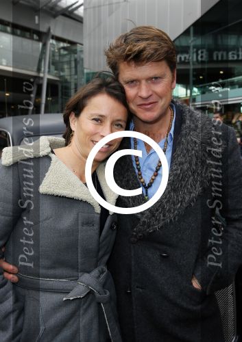 Amsterdam 8 februari 2015
Premiere Paddington in Pathe Arena met stemmencast Beau v Erven Dorens en Lange Frans.
Beau met zijn vrouw Selly en hun kinderen