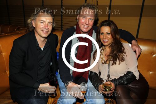 Amsterdam 26 januari 2015
CD presentatie Angela Groothuizen in people\'s place.
Angela treedt op met dochter Nona en haar andere dochter Lola filmt het concert.
Man Rob Mooij is natuurlijk ook aanwezig.
Bob Lewis Bart Brom en Esther Oosterbeek