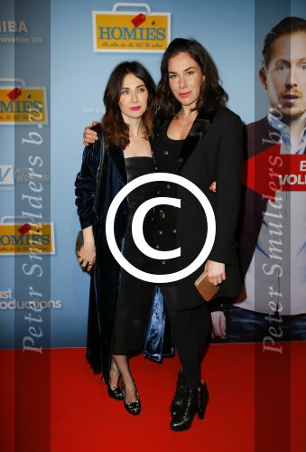 Amsterdam 19 januari 2015
Premiere Homies in Tuschinski.
Carice v Houten en Halina Reijn