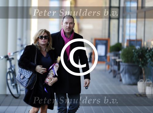 Amsterdam 24 januari 2014
Connie Bruekhoven Witteman doet bsamen met Eugene v Dun boodschappen op he gelderlandplein