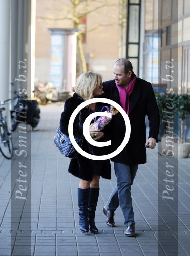 Amsterdam 24 januari 2014
Connie Bruekhoven Witteman doet bsamen met Eugene v Dun boodschappen op he gelderlandplein