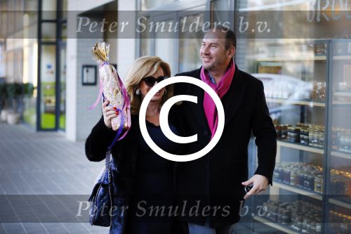 Amsterdam 24 januari 2014
Connie Bruekhoven Witteman doet bsamen met Eugene v Dun boodschappen op he gelderlandplein