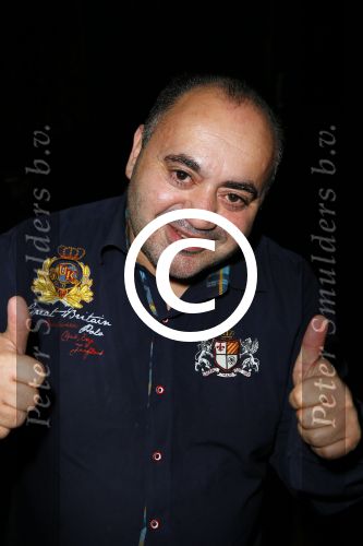 Uitgeest 19 januari 2015
Nieuwjaarsreceptie Henk Geels in Bobs saloon in uitgeest.
Look a like Danny de Vito