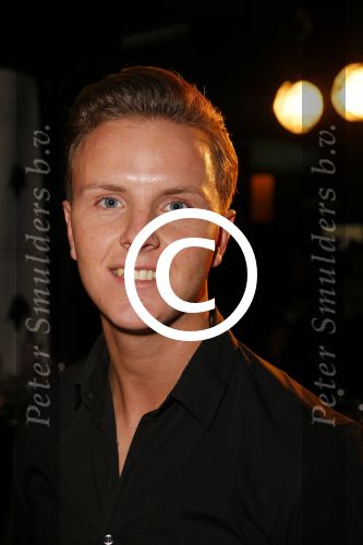 Uitgeest 19 januari 2015
Nieuwjaarsreceptie Henk Geels in Bobs saloon in uitgeest.
Dario met zoon
