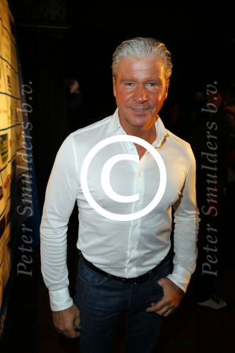 Uitgeest 19 januari 2015
Nieuwjaarsreceptie Henk Geels in Bobs saloon in uitgeest.
Dries Roelvink