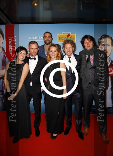 Amsterdam 19 januari 2015
Premiere Homies in Tuschinski.
Vivienne v d Assem Patrick Martens Ewout Genemans Juliette v Ardenne