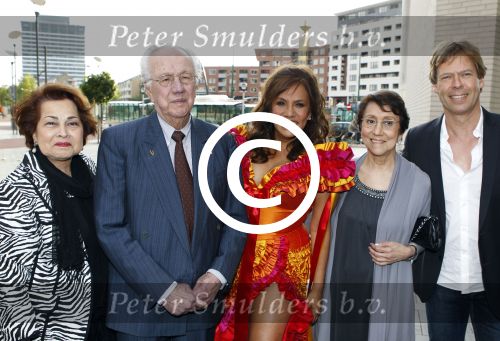 Rijswijk 20 juni 2011
Presentatie cd Patty Brard. patty Brard met vriend Antoine ouders en familie
Peter Smulders bv