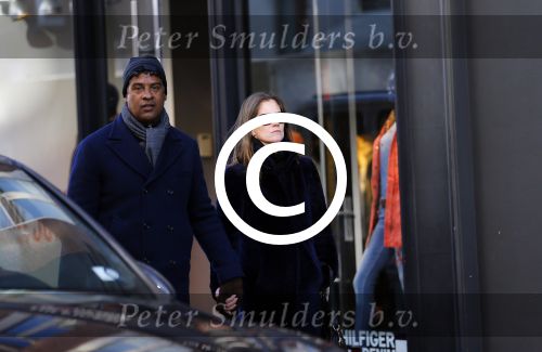 Amsterdam 6 februari 2015
Frank Rijkaard met zijn vrouw Stefanie op de pc hooftstraat en in het vondelpark