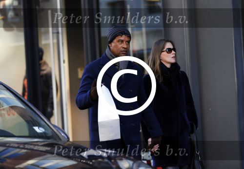 Amsterdam 6 februari 2015
Frank Rijkaard met zijn vrouw Stefanie op de pc hooftstraat en in het vondelpark