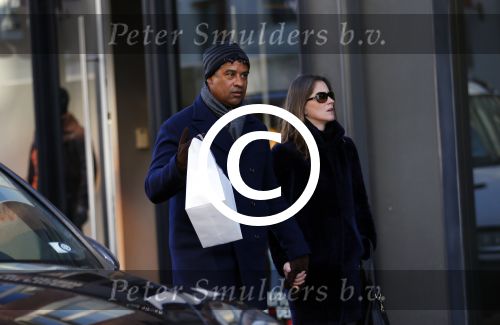 Amsterdam 6 februari 2015
Frank Rijkaard met zijn vrouw Stefanie op de pc hooftstraat en in het vondelpark