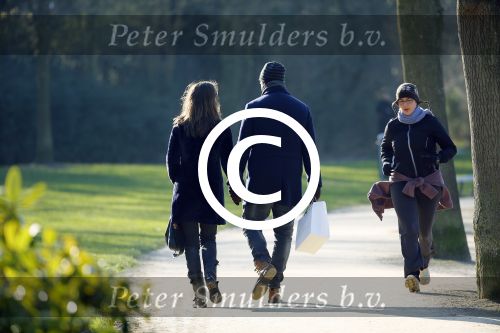 Amsterdam 6 februari 2015
Frank Rijkaard met zijn vrouw Stefanie op de pc hooftstraat en in het vondelpark