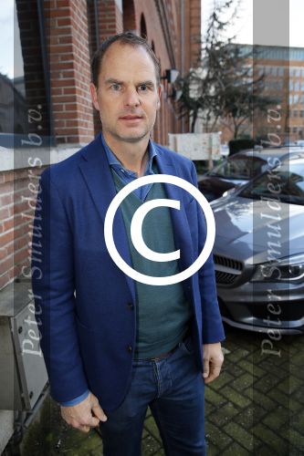 Amsterdam 2 februari 2015Presentatie helden van Frits en Barbara Barend. Op de cover staan Guus Hiddink en Frank de Boer.In het blad staan oa interviews met Jorien ter Mors Thijsje Oenema en Kai Reus.De presentatie was bij gassan diamonds.