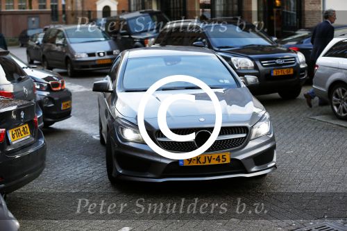 Amsterdam 2 februari 2015Presentatie helden van Frits en Barbara Barend. Op de cover staan Guus Hiddink en Frank de Boer.In het blad staan oa interviews met Jorien ter Mors Thijsje Oenema en Kai Reus.De presentatie was bij gassan diamonds.