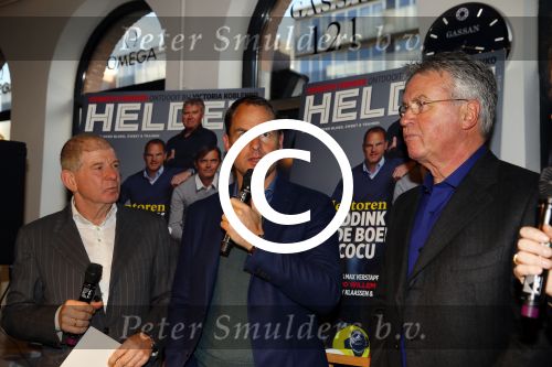Amsterdam 2 februari 2015
Presentatie helden van Frits en Barbara Barend. Op de cover staan Guus Hiddink en Frank de Boer.
In het blad staan oa interviews met Jorien ter Mors Thijsje Oenema en Kai Reus.
De presentatie was bij gassan diamonds.