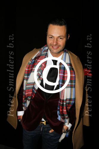 Amsterdam 23 januari 2015
Anna Drijver op de fietsRed carpet op de amsterdam fashion week powered by Mercedes
Fred v Leer