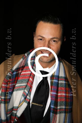 Amsterdam 23 januari 2015
Anna Drijver op de fietsRed carpet op de amsterdam fashion week powered by Mercedes
Fred v Leer