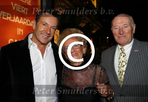 Amsterdam 2 februari 2015
Willeke Alberti viert haar 60 jarig artiesten jubileum in Carre en haar 70e verjaardag.
Gerard Joling met moeder en haar vriend