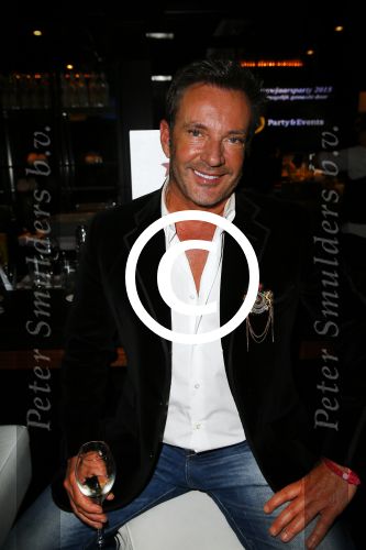 Uitgeest 19 januari 2015
Nieuwjaarsreceptie Henk Geels in Bobs saloon in uitgeest.
Gerard Joling met Bobbi Eden