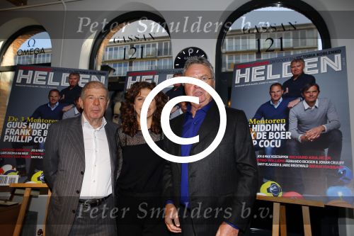Amsterdam 2 februari 2015
Presentatie helden van Frits en Barbara Barend. Op de cover staan Guus Hiddink en Frank de Boer.
In het blad staan oa interviews met Jorien ter Mors Thijsje Oenema en Kai Reus.
De presentatie was bij gassan diamonds.