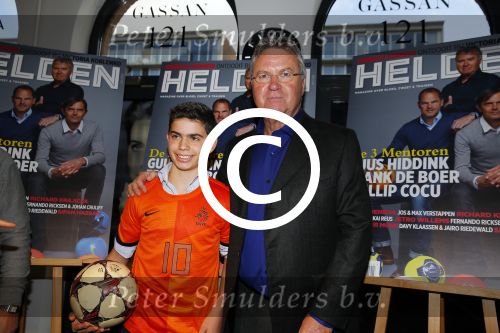 Amsterdam 2 februari 2015Presentatie helden van Frits en Barbara Barend. Op de cover staan Guus Hiddink en Frank de Boer.In het blad staan oa interviews met Jorien ter Mors Thijsje Oenema en Kai Reus.De presentatie was bij gassan diamonds.