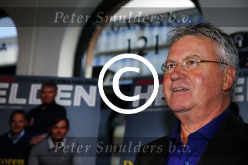 Amsterdam 2 februari 2015
Presentatie helden van Frits en Barbara Barend. Op de cover staan Guus Hiddink en Frank de Boer.
In het blad staan oa interviews met Jorien ter Mors Thijsje Oenema en Kai Reus.
De presentatie was bij gassan diamonds.