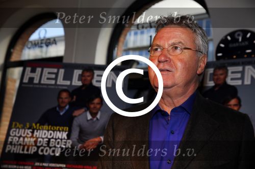 Amsterdam 2 februari 2015
Presentatie helden van Frits en Barbara Barend. Op de cover staan Guus Hiddink en Frank de Boer.
In het blad staan oa interviews met Jorien ter Mors Thijsje Oenema en Kai Reus.
De presentatie was bij gassan diamonds.
