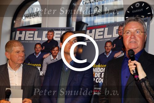 Amsterdam 2 februari 2015
Presentatie helden van Frits en Barbara Barend. Op de cover staan Guus Hiddink en Frank de Boer.
In het blad staan oa interviews met Jorien ter Mors Thijsje Oenema en Kai Reus.
De presentatie was bij gassan diamonds.