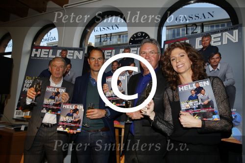 Amsterdam 2 februari 2015
Presentatie helden van Frits en Barbara Barend. Op de cover staan Guus Hiddink en Frank de Boer.
In het blad staan oa interviews met Jorien ter Mors Thijsje Oenema en Kai Reus.
De presentatie was bij gassan diamonds.