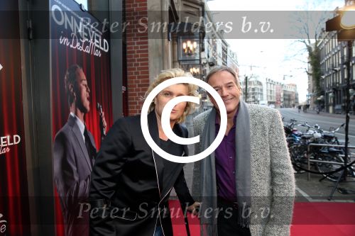 Amsterdam 8 februari 2015
Premiere Sonneveld in het nieuwe de la mar.
hans Klok met ex vriend op krukken