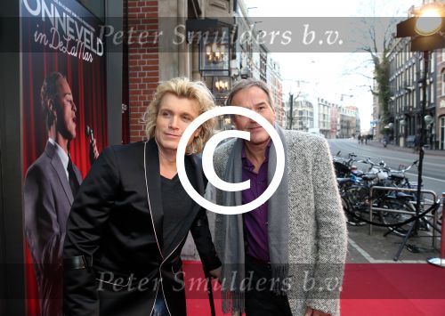 Amsterdam 8 februari 2015
Premiere Sonneveld in het nieuwe de la mar.
hans Klok met ex vriend op krukken