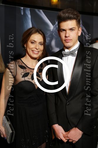 Amsterdam 11 februari 2015
Premiere fifty shades of grey in tuschinski.
Heleen v Royen met zoon