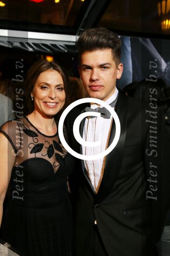 Amsterdam 11 februari 2015
Premiere fifty shades of grey in tuschinski.
Heleen v Royen met zoon